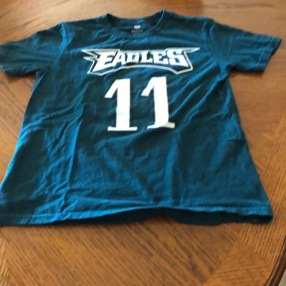 Philadelphia Eagles Wentz Jersey Tee Shirt - Picture 2 of 4